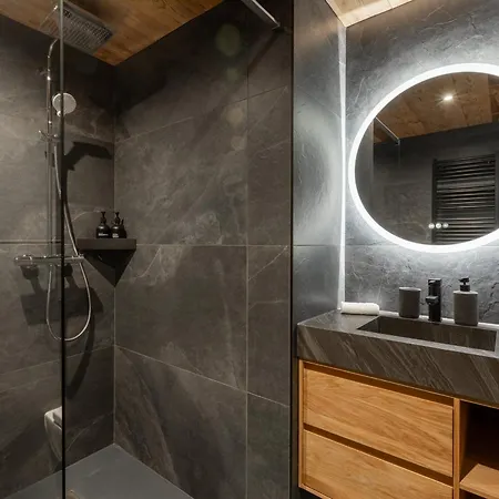 Chalet Luxueux Avec Parking - 12 Pers.